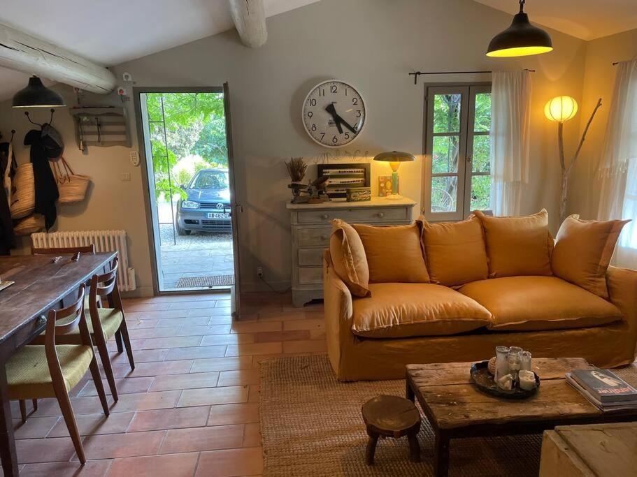 Bastidon Farfallina Puyvert Extérieur photo